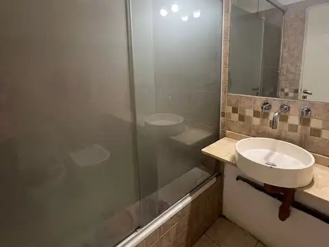 Casa 9 ambientes con 3 baños