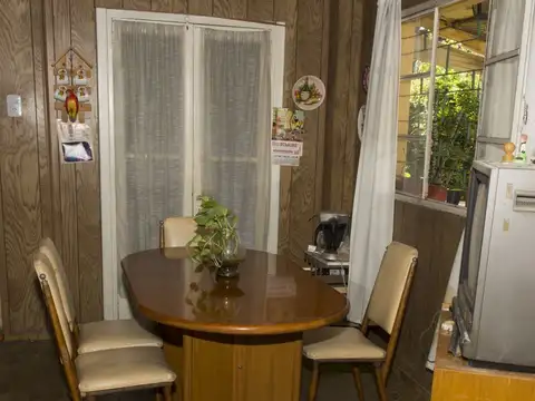 Casa 4 ambientes con 1 baño