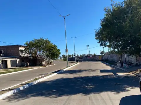 VENDE TERRENO COSTANERA SUR