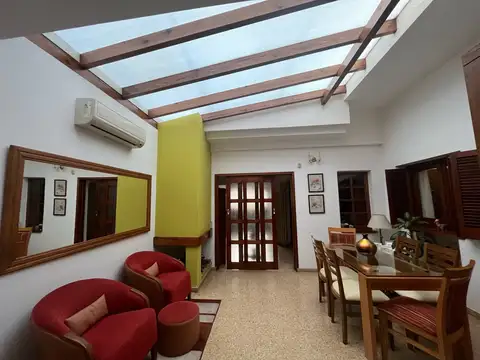 Casa 6 ambientes con 1 baño