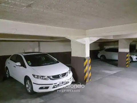 Cochera MODERNA con montacargas en Zona Centro - Mar del Plata