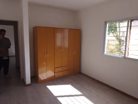 Casa en Alquiler en Visitadores Medicos, $ 600.000