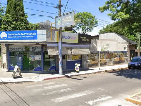 Terreno en centro comercial con local - Plano aprobado para ampliación