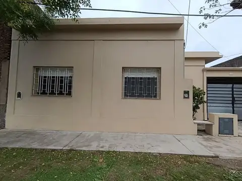 Casa en alquiler centro de campana 