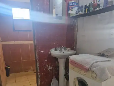 Casa 4 ambientes con 1 baño