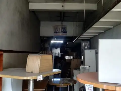 Local en Venta en Valentin Alsina, USD 370.000