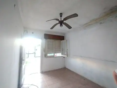 Casa 3 ambientes con 1 baño