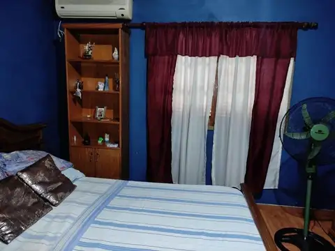 Casa en Venta en Castelar, USD 85.000