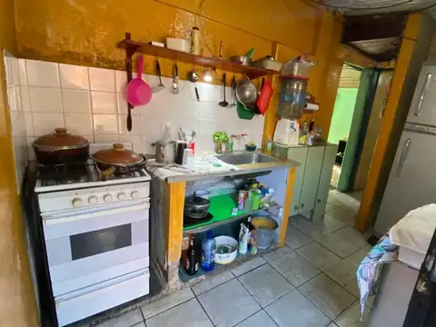 Calle 19 3600, Berazategui.