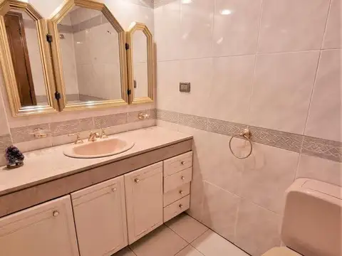 Propiedad 5 ambientes con cochera – Necochea 500, Ramos Mejía, Bs.As., Arg.