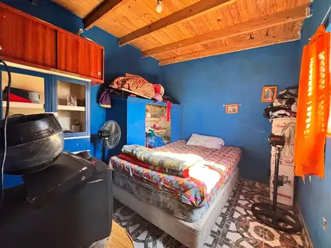 VENTA CASA 6 AMBIENTES EN VIRREY DEL PINO PERMUTA