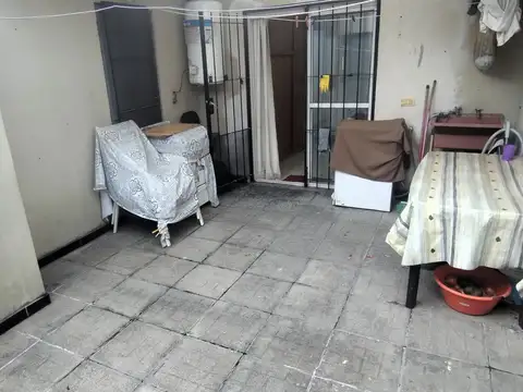 Depto Tipo Casa 2 ambientes con 1 baño