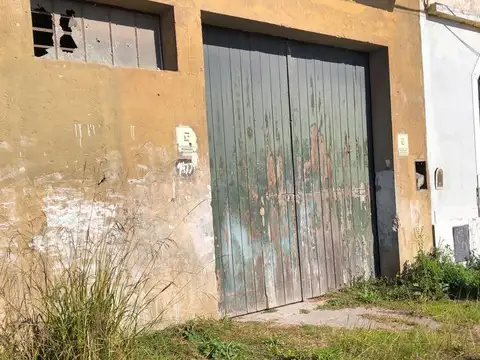 GALPON EN VENTA CON TERRAZA EN AVELLANEDA