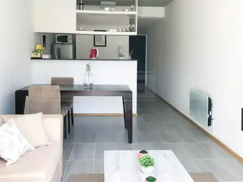 Depto Tipo Casa en Alquiler en Agronomia, $ 850.000