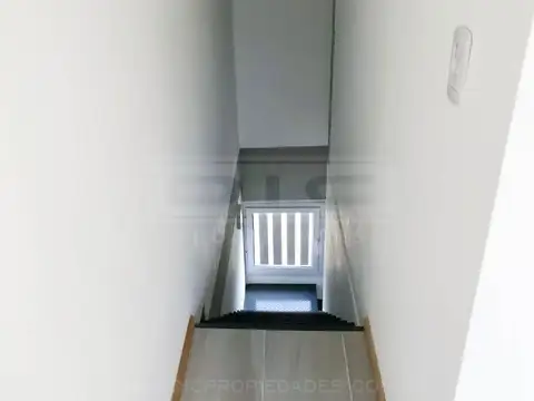 Depto Tipo Casa en Alquiler al Sur