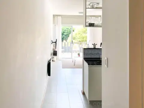 Navarro  al 2500 Entre Bolivia y Gervasio Artigas