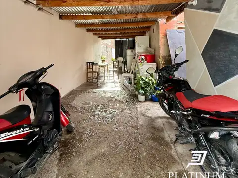 Casa en Venta con 1 cochera