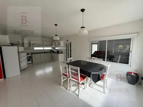 Casa en Venta al Este