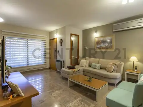 M. Chimento 100, Piso 0