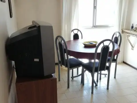 Av Diaz Vélez 4100, Piso 4