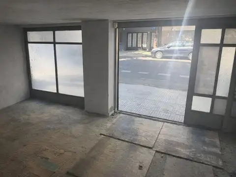VENTA DE DOS COCHERAS AL FRENTE VILLA GRAL MITRE