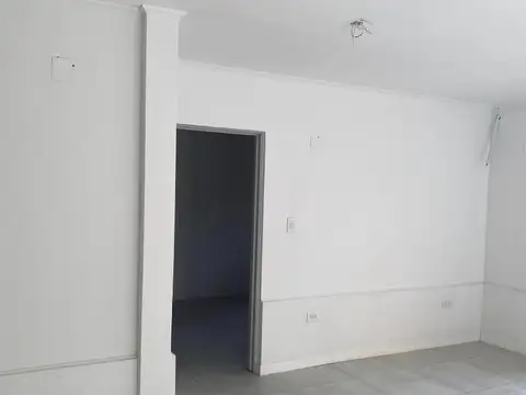 Local y Departamento en Planta Alta en pleno centro de la ciudad