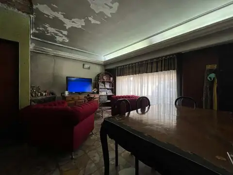Depto Tipo Casa en Venta 40 años