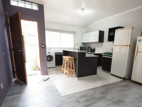 CASA EN VENTA LOMAS DE ZAMORA, 4 AMBIENTES