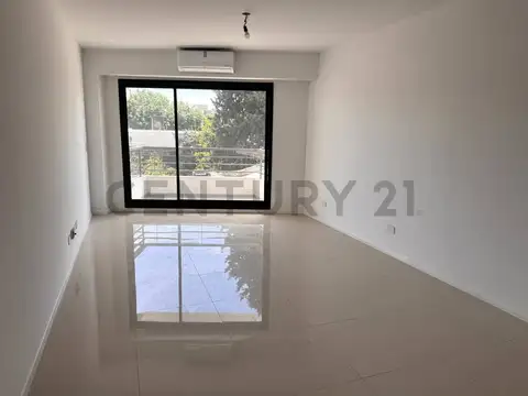 DEPARTAMENTO MONOAMBIENTE CON BALCON Y COCHERA A ESTRENAR