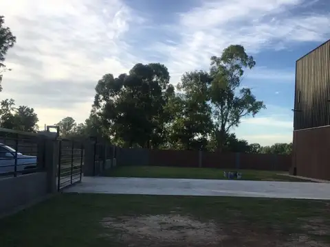 Galpon en Venta en Villa Rosa, USD 590.000