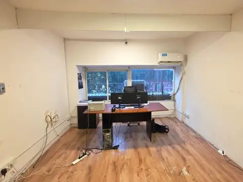 Local en Alquiler Via Púb.