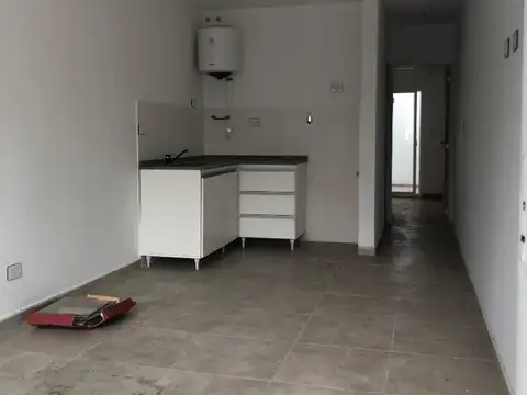 Departamento 2 Ambientes c/patio zona Caseros