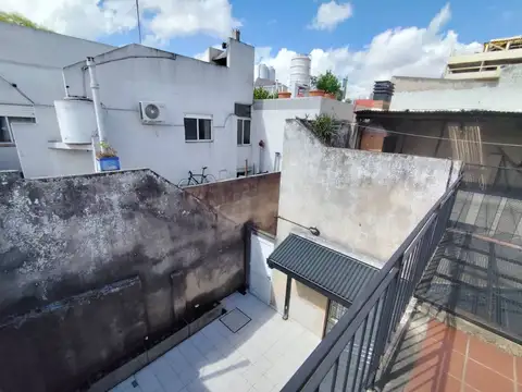 Depto Tipo Casa 3 ambientes con 2 baños