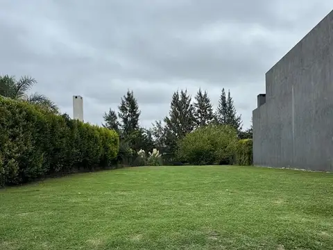 Terreno en Venta en Los Olivares, USD 120.000