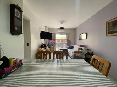 Rafaela 4900, Piso 1