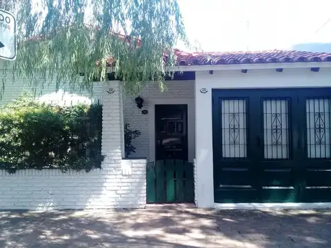 Estanislao del Campo 300