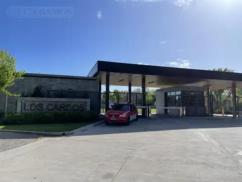 LOTE en VENTA con la mejor orientación NE en el EXCLUSIVO BARRIO LOS CARDOS DE PUNTA CHICA.