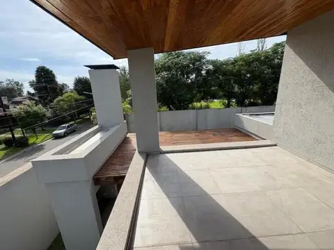 Casa 3 ambientes con 2 baños