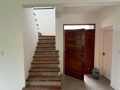 Profesor Arturo Marasso e/ General Alvear y Carlos Pellegrini