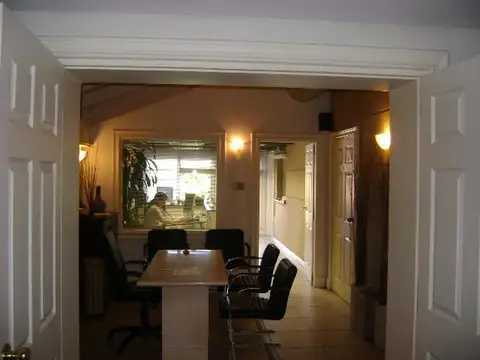 Oficina 4 ambientes con 1 baño