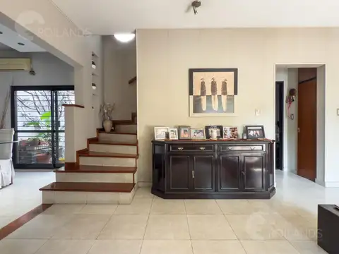 VENTA PH 6 AMBIENTES CON PATIO Y PARRILLA  SIN EXPENSAS EN   FLORESTA