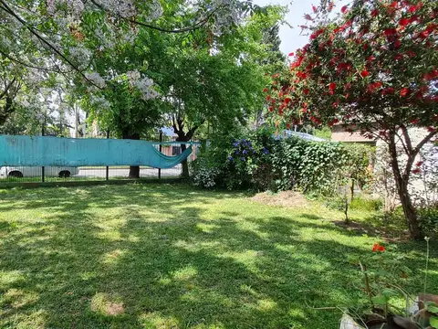 Venta de Quinta 5 AMBIENTES en Parque Leloir, Ituzaingó