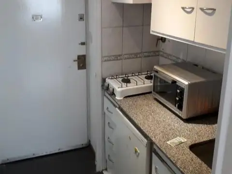 Excelente monoambiente céntrico  muy luminoso