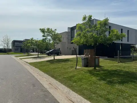 Avenida de los Lagos