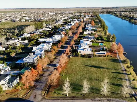 Terreno en Venta de 905,0 m2