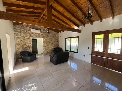 Casa en  Arroyo de la Cruz. Exaltación de la Cruz