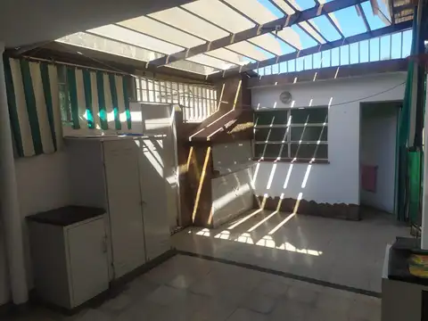 Casa en Venta con 14 cocheras