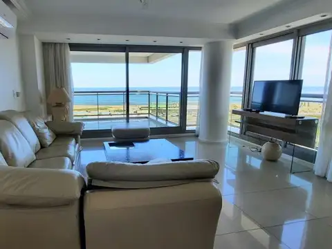 Departamento en Alquiler de 3 dormitorios