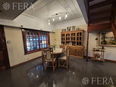 Depto Tipo Casa 4 ambientes con 3 baños