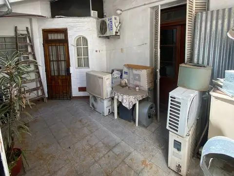 Amplio PH en Agronomia con Patio, en PB.